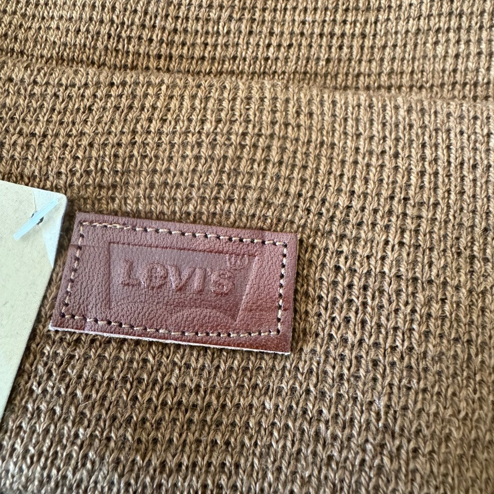 LEVIS knit beanie-superior warmth! Soft and comfy cozy! Unisex but under men’s🕺 - Picture 6 of 6